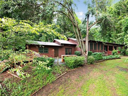 36 Mountain Brook Drive sold home in Mountain Brook, Candler, NC