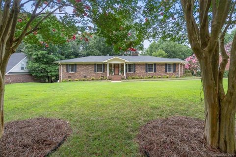 10310 Crestwood Drive