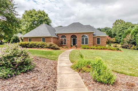 Previously sold for $405,000