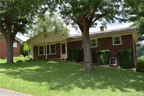 72 Beaverdam Heights Drive sold home in Beaverdam Heights, Canton, NC