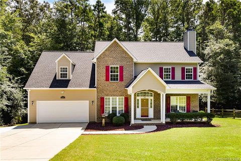 2425 Lakeview Circle