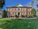 10833 Fox Hedge Road sold home in Matthews, SC