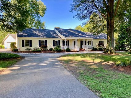 304 Confederate Avenue