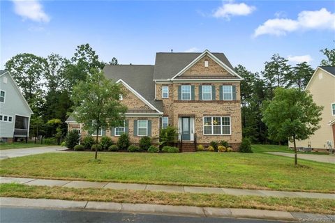 131 Monteray Oaks Circle