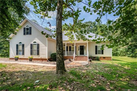 8248 Appaloosa Lane sold home in Steeplechase, Charlotte, NC