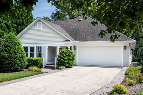 26 Creekside Way