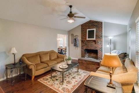 7846 Old Post Road 1
