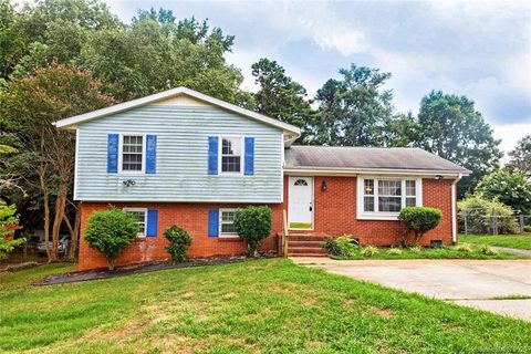 7031 Pawtuckett Road sold home in Paw Creek, Charlotte, NC
