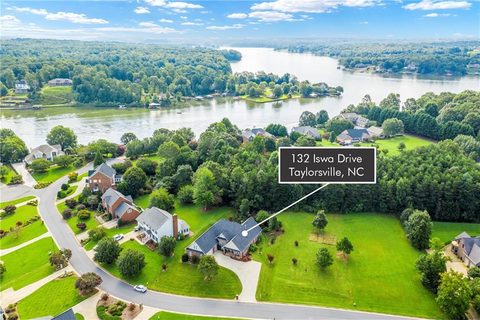 132 Iswa Drive sold home in Iswa Point, Taylorsville, NC