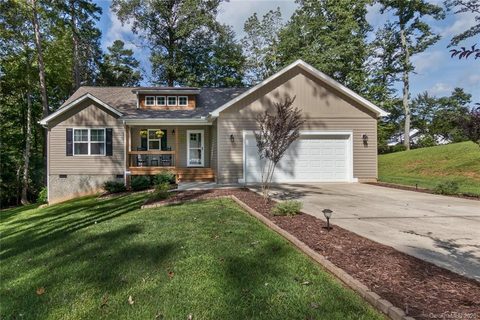 15 Parrot Road sold home in Oasis Cove, Candler, NC