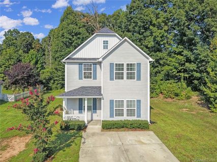 179 Brookshire Drive sold home in Makayla at Huntington, Fort Mill, SC