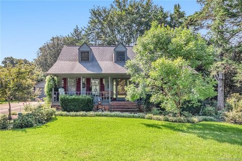 944 Normandy Way