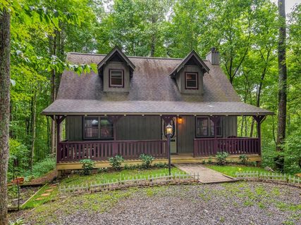 1077 Fern Trail sold home in Balsam Forest, Waynesville, NC
