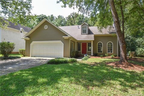 827 Foxborough Road sold home in Autumn Glen, Charlotte, NC