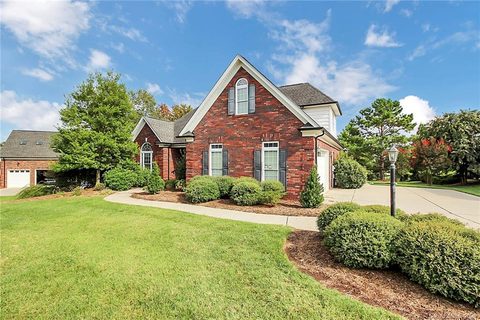 7927 Grimsby Circle sold home in Fenton Dell, Harrisburg, NC