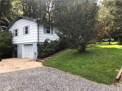 506 Barberry Heights sold home in Barberry Heights, Brevard, NC