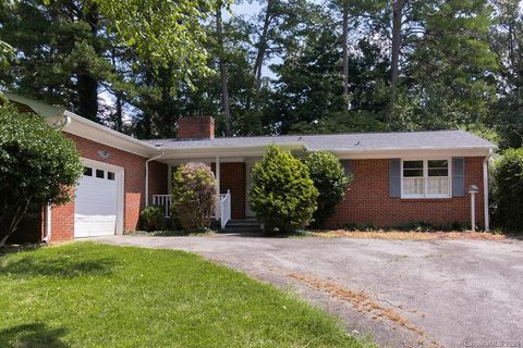 1040 Roundknob Avenue sold home in Forest Hills, Salisbury, NC