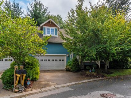 9 Craftsman Circle 5-B sold home in The Wildes at Chunns Cove, Asheville, NC