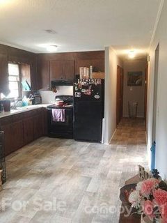 2411 Plymouth Drive 35