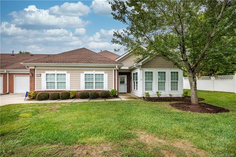 2223 North Castle Court sold townhome in St Andrews, Matthews, NC