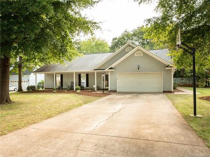 1029 Hawthorne Drive
