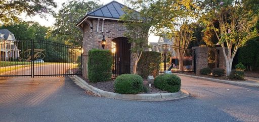 1223 Lancashire Drive
