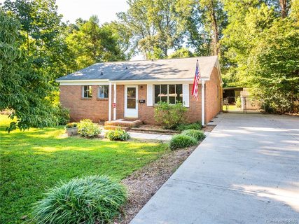 2812 Palm Avenue sold home in Shamrock, Charlotte, NC