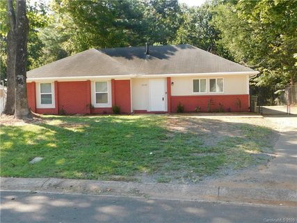 3300 Cedarhurst Drive