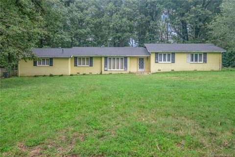 2501 E Providence Drive sold home in East Providence Estates, Charlotte, NC
