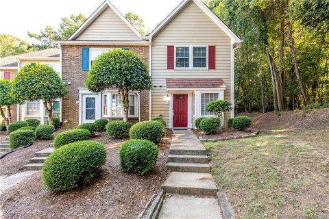 8225 Pineville Matthews Road H sold condo in Dunhill Court, Charlotte, NC