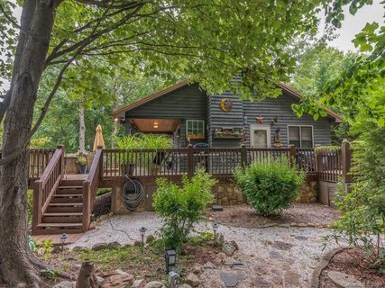 225 Windsong Lane