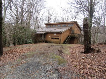 150 Squirrel Corn Lane sold home in Grouse Forest, Sugar Mountain, NC