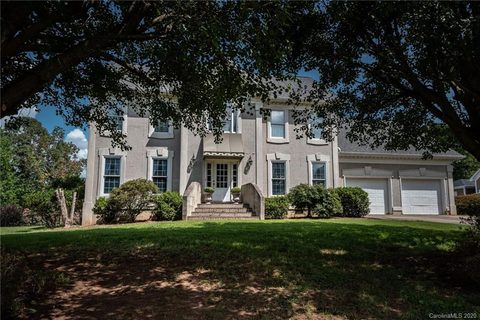 813 45th Avenue Lane 75