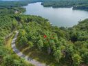 V L Crest View Drive 103 sold home in Nebo, SC