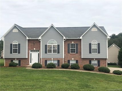 105 White Hall Lane sold home in Meadowcreek Estates, Hudson, NC