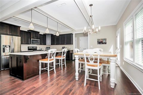 5018 Stonehill Lane