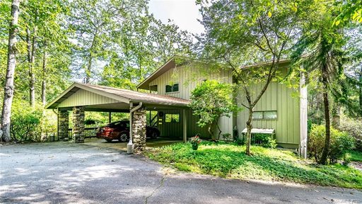8 Cedarbrook Drive sold condo in Cedarbrook, Laurel Park, NC