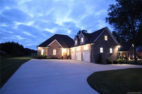 2105 Virginia Ellen Court