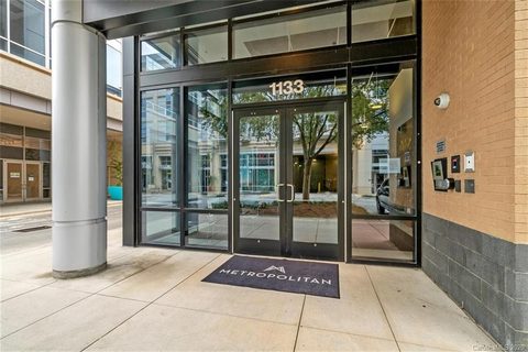 1133 Metropolitan Avenue 614