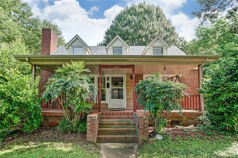 352 Aycock Street