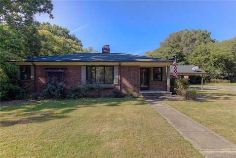 5221 Pine Drive