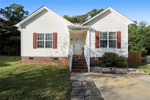 1114 Lofton Court sold home in Saint Andrews, Concord, NC