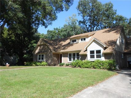 668 Grandview Drive
