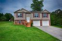 213 Pine Meadows Circle sold home in Hickory, SC