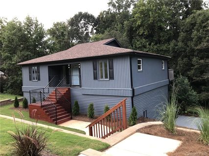 2416 Essen Lane