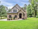 2200 Lakeview Circle sold home in Matthews, SC
