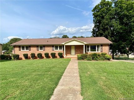 1220 Landsdowne Drive sold home in Hollandale, Gastonia, NC