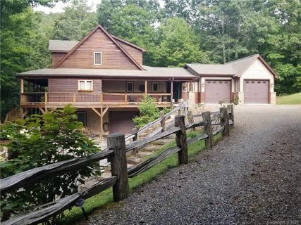 32 Thorncrest Drive 1 sold home in Chestnut Hill Estates, Burnsville, NC