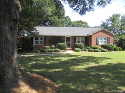 1711 Fairfield Drive