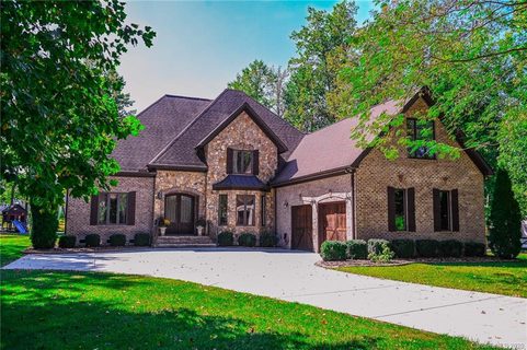 4100 Davis Drive sold home in East Providence Estates, Charlotte, NC